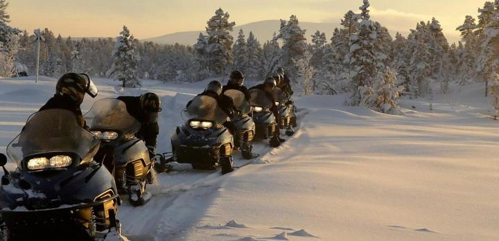 Raid en motoneige au pays des caribous (débutant)