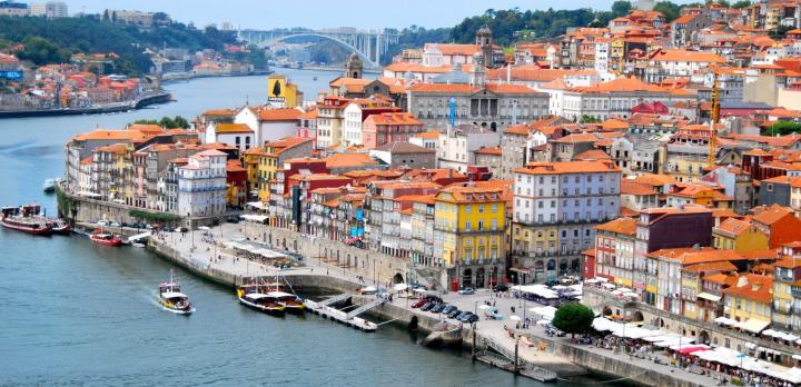 Escapades urbaines : Porto et Lisbonne en train