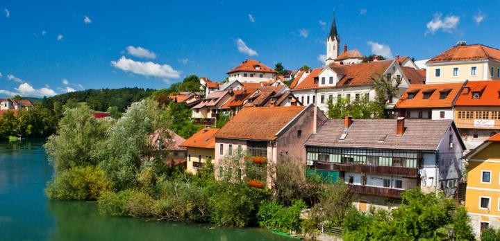 Sur la route des villes médiévales, vignes et thermes slovènes