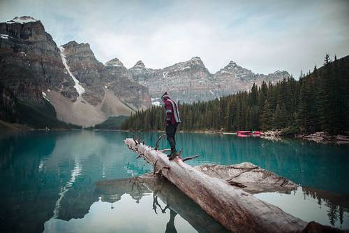 lac moraine-rpnickson de Pixabay.jpg