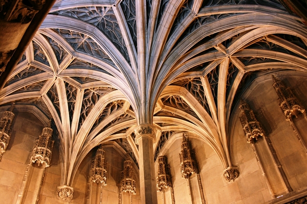 france beaujolais cluny - 139904 de Pixabay.jpg