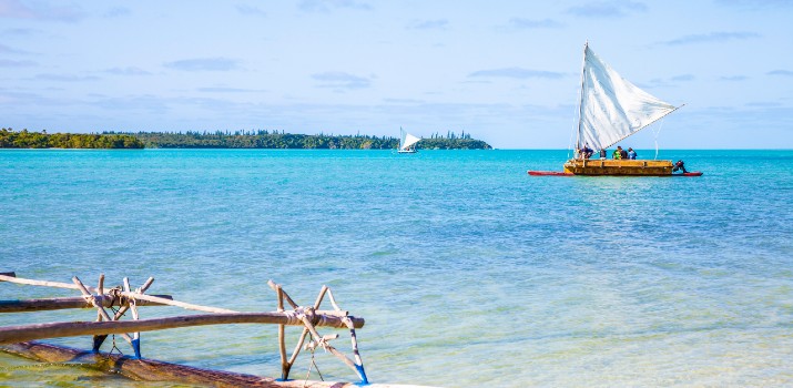 Ile des Pins, Balade en pirogue traditionnelle vers la Baie d'Upi
