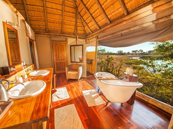 Camp de luxe à Savuti
