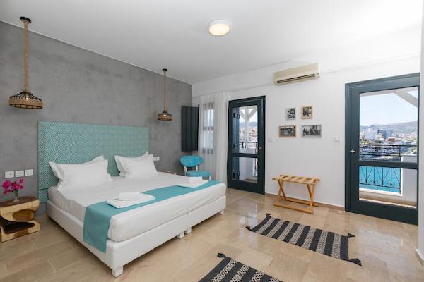 Hotel cocon à 100m de la plage et au coeur de la vieille ville