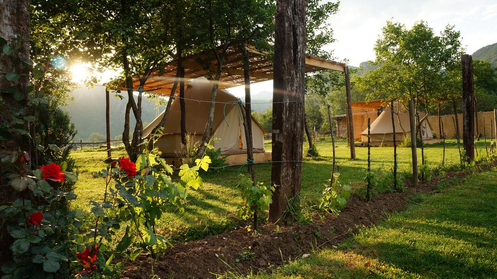 Glamping près du Lac de Skadar