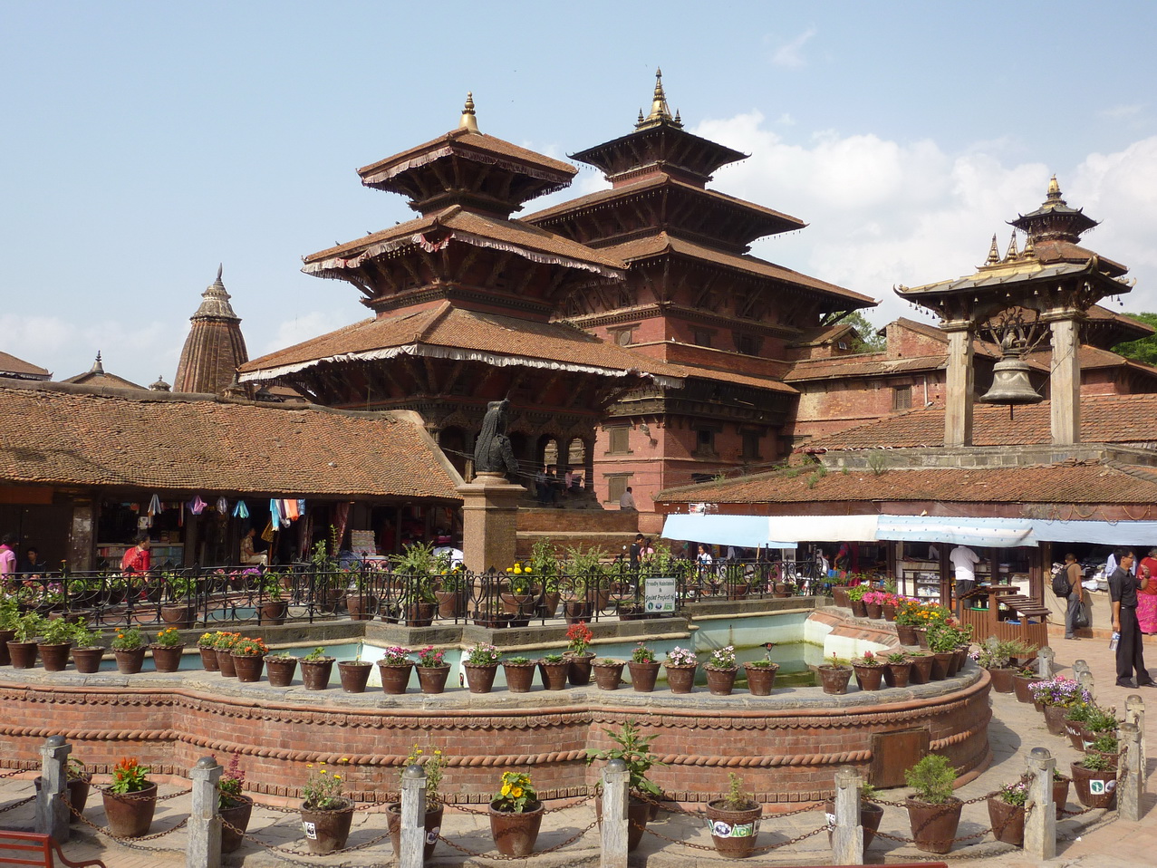 Voyage sur-mesure, Les incontournables : vallée des temples, Pokhara et Chitwan