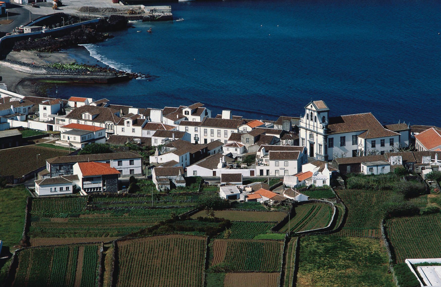 Voyage romantique aux Açores : Terceira, Flores et Corvo